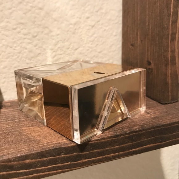 Michael Kors Gold Lux Perfume - Picture 3 of 3